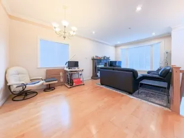 552 E 50th Avenue, Vancouver, BC, Vancouver — Single Family Residence for sale