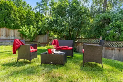 Hot Tub / Spa Photo of 27166 33 Avenue, Langley, BC