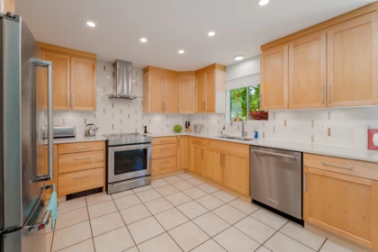 Breakfast Nook Photo of 4432 Graveley Street, Burnaby, BC