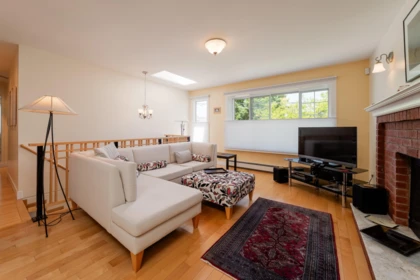 4432 Graveley Street, Burnaby, BC, Burnaby — Single Family Residence for sale