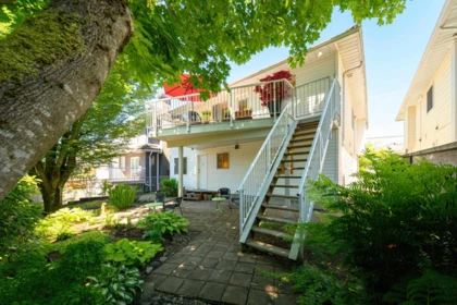 Hot Tub / Spa Photo of 4432 Graveley Street, Burnaby, BC