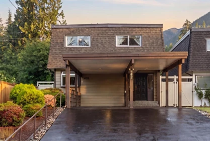 942 Montroyal Boulevard, North Vancouver, BC, North Vancouver — Single Family Residence for sale