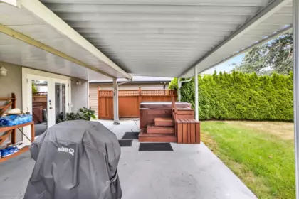 Swimming Pool Photo of 6227 Crescent Place, Delta, BC