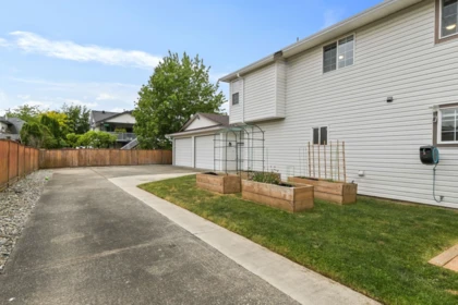 Community Amenities Photo (Clubhouse) of 5047 215 Street, Langley, BC