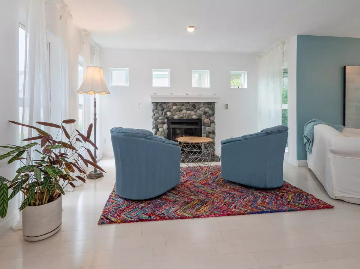 Family Room Photo of 6 735 Park Road, Gibsons, BC