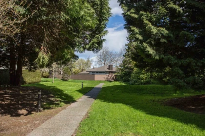 Hallway Photo of 209 9300 Parksville Drive, Richmond, BC