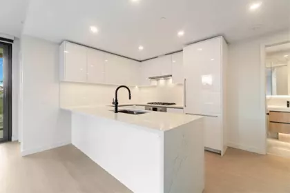 404 5987 Wilson Avenue, Burnaby, BC, Burnaby — Apartment/Condo for sale