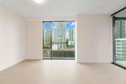404 5987 Wilson Avenue, Burnaby, BC, Burnaby — Apartment/Condo for sale