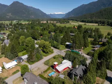 Outdoor Deck Photo of 7596 Taylor Road, Pemberton, BC