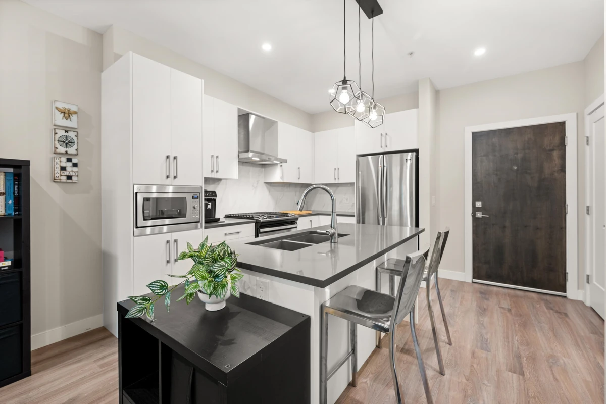 Family Room Photo of 404 15436 31 Avenue, Surrey, BC