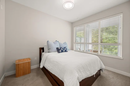 Entry Foyer Photo of 404 15436 31 Avenue, Surrey, BC