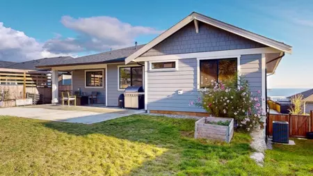 Front Yard Photo of 5629 Kingbird Crescent, Sechelt, BC