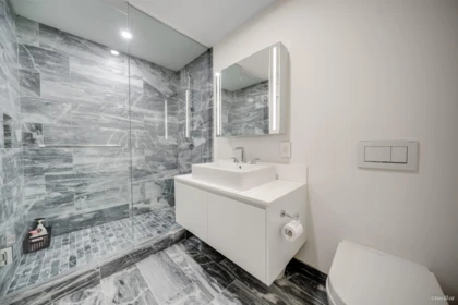 Entry Foyer Photo of 4701 1480 Howe Street, Vancouver, BC