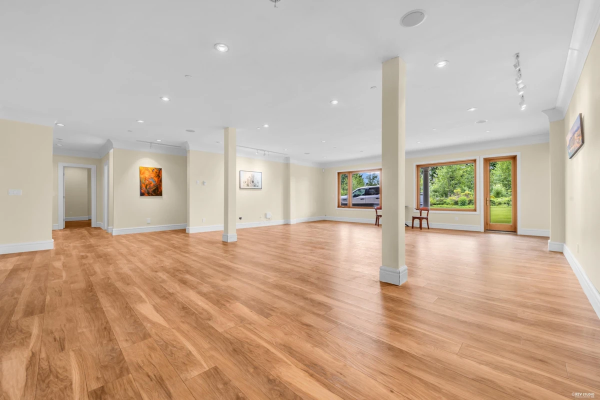 Living Room Photo of 950 Greenwood Road, West Vancouver, BC