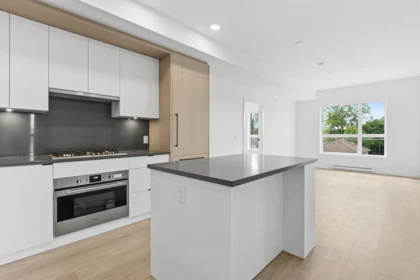 302 2268 E Broadway, Vancouver, BC, Vancouver — Apartment/Condo for sale