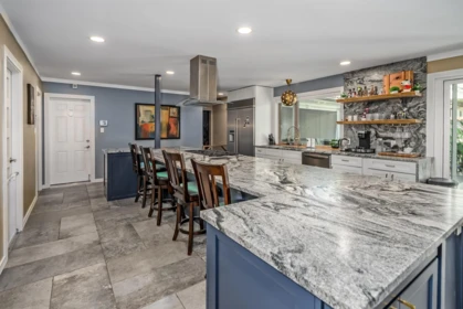 485 Naismith Avenue, Harrison Hot Springs, BC, Harrison Hot Springs — Single Family Residence for sale