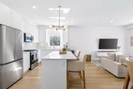 305 2331 Kelly Avenue, Port Coquitlam, BC