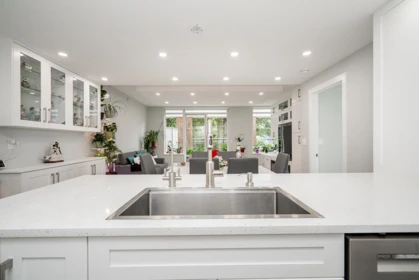 Breakfast Nook Photo of 203 15152 Russell Avenue, White Rock, BC