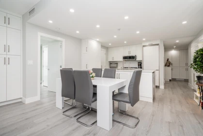 Loft / Bonus Room Photo of 203 15152 Russell Avenue, White Rock, BC