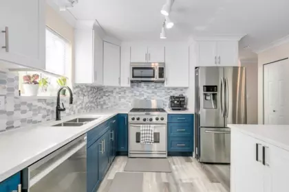 Pantry Photo of 8376 Centre Street, Delta, BC