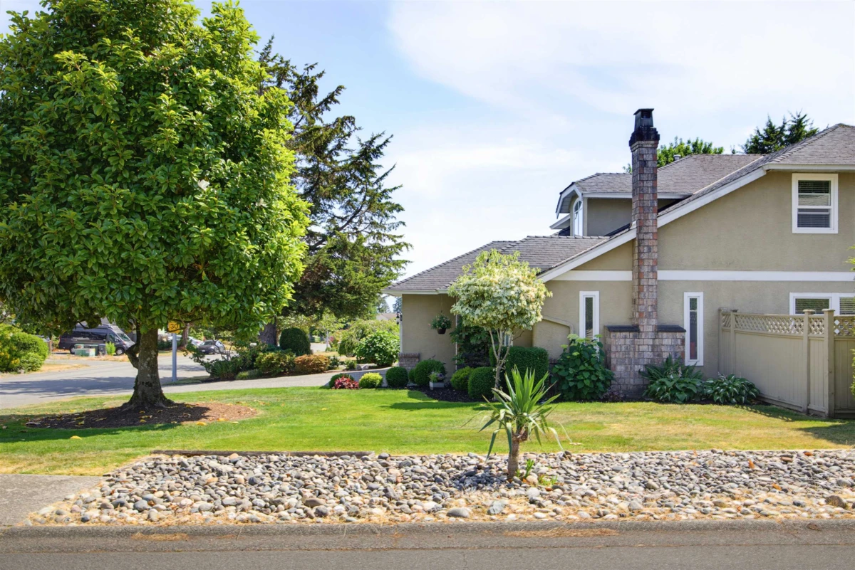 Family Room Photo of 1447 134a Street, Surrey, BC