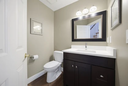 Hallway Photo of 1447 134a Street, Surrey, BC