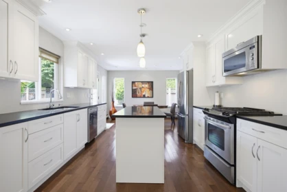 Kitchen Photo of 1447 134a Street, Surrey, BC