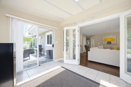 Powder Room Photo of 1447 134a Street, Surrey, BC
