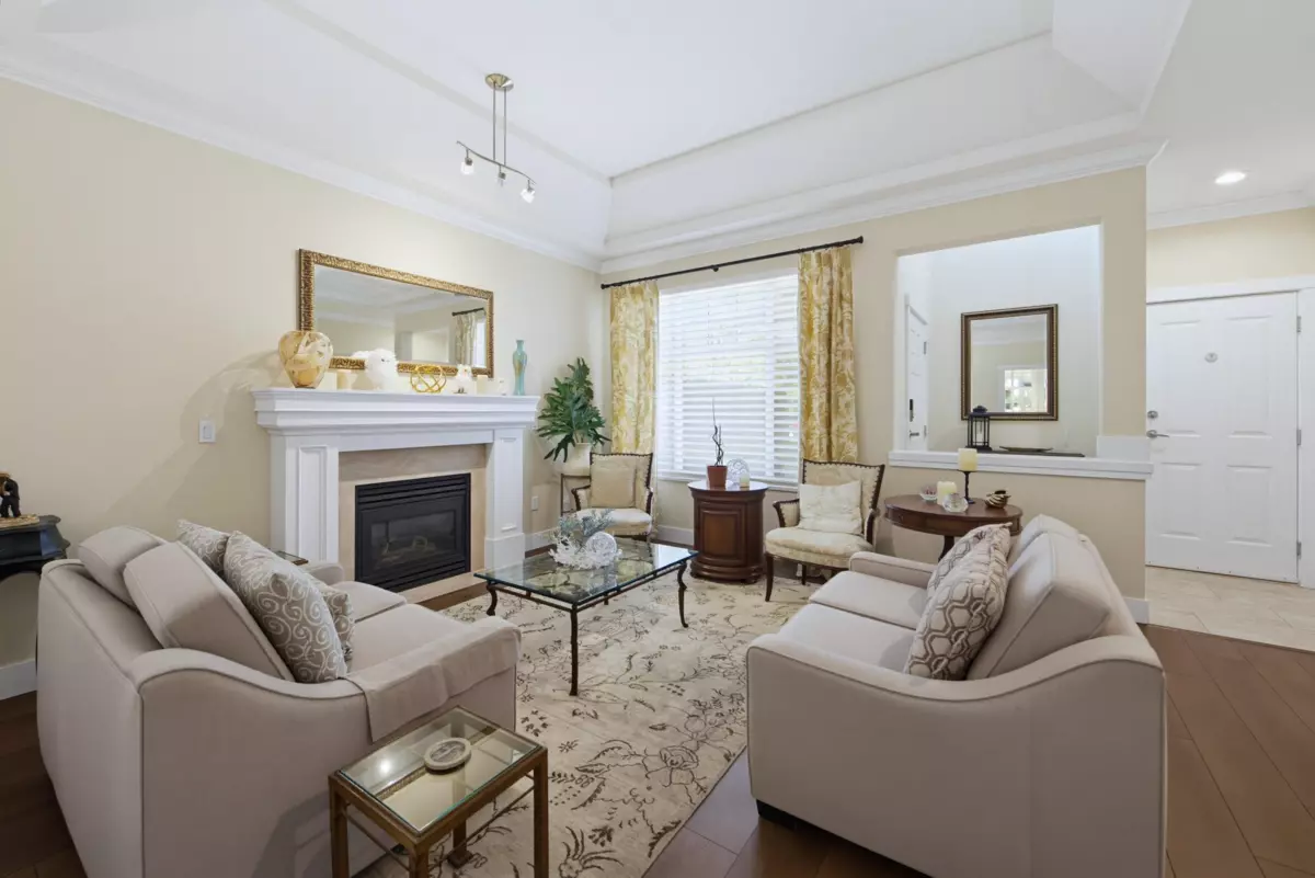 Dining Area Photo of 137 15500 Rosemary Heights Crescent, Surrey, BC