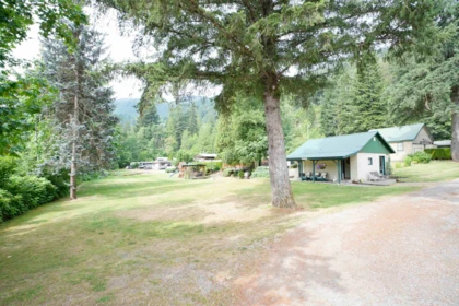 Walk-In Closet Photo of 2 30860 Trans Canada Highway, Yale, BC