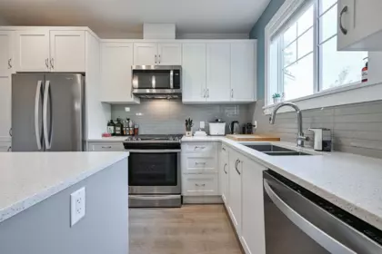 Kitchen Island Photo of 7419 Preston Boulevard, Mission, BC