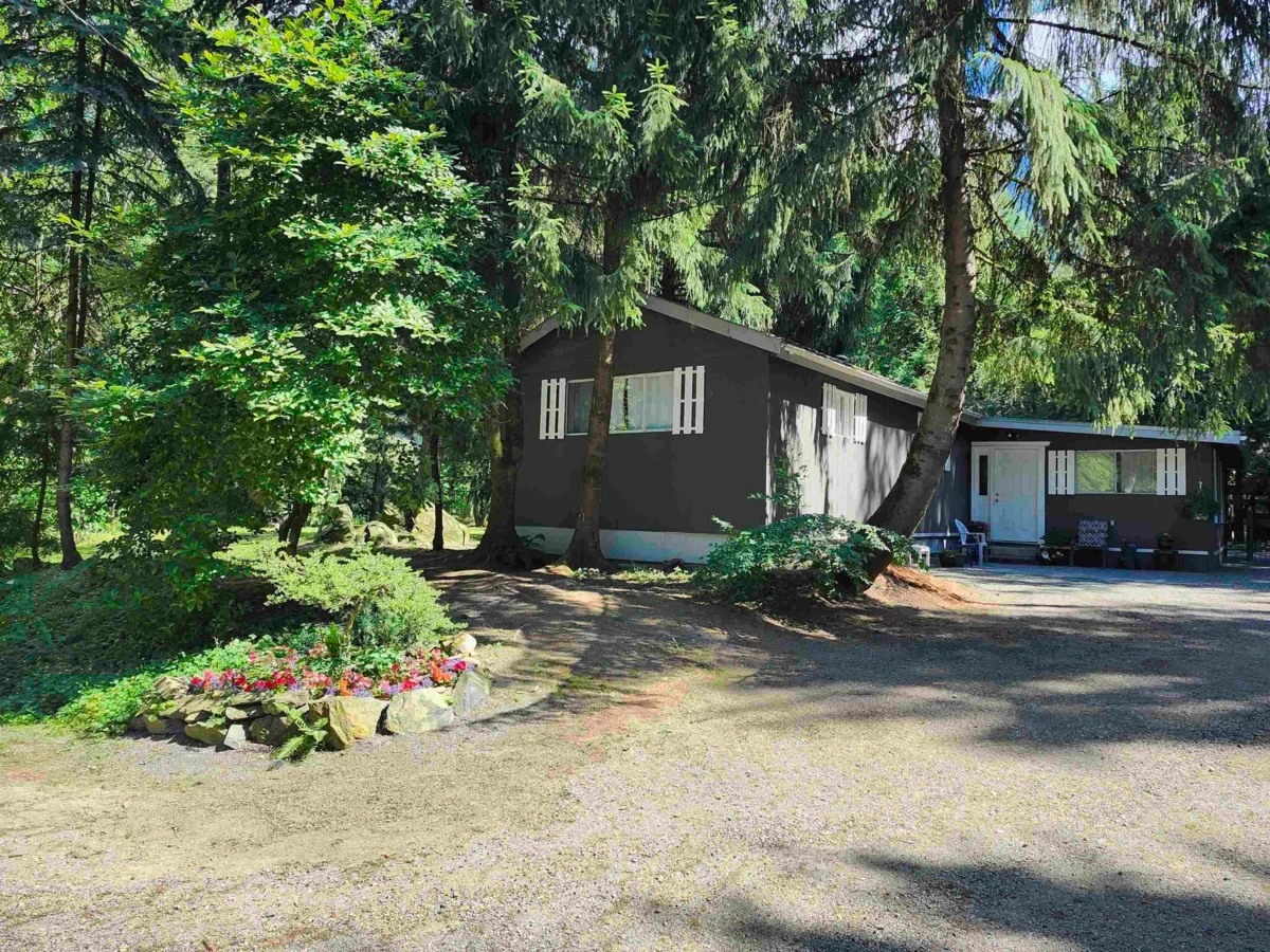 Exterior Rear Photo of 10821 N Popkum Road, Rosedale, BC
