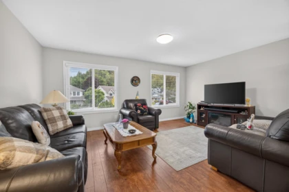 Hallway Photo of 10097 Beaver Crescent, Chilliwack, BC