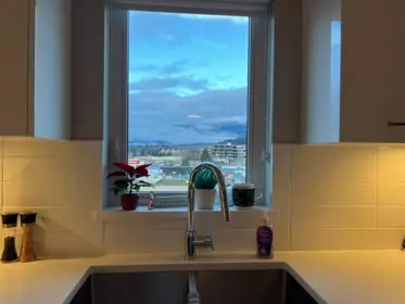 Kitchen Island Photo of 516 38033 Second Avenue, Squamish, BC