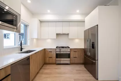 Kitchen Island Photo of 7 1959 165a Street, Surrey, BC
