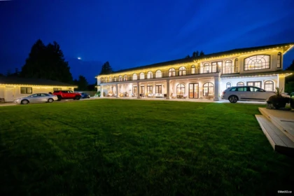 Hot Tub / Spa Photo of 12320 No. 3 Road, Richmond, BC