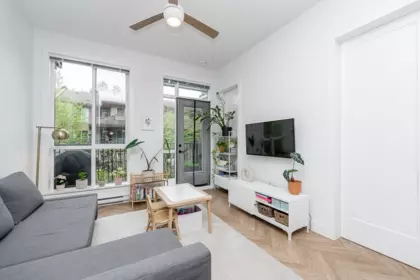 Breakfast Nook Photo of 202 14968 101a Avenue, Surrey, BC