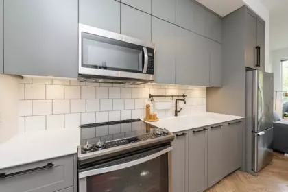 Kitchen Island Photo of 202 14968 101a Avenue, Surrey, BC