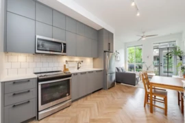 202 14968 101a Avenue, Surrey, BC