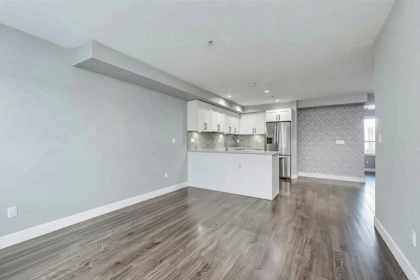 Walk-In Closet Photo of 204 1990 Westminster Avenue, Port Coquitlam, BC