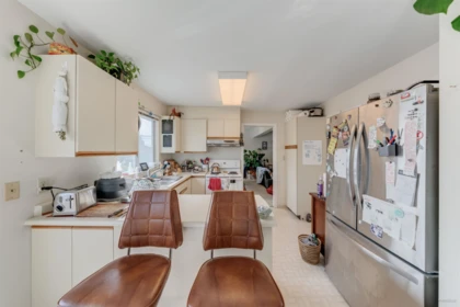 Primary Bedroom Photo of 5592 Elizabeth Street, Vancouver, BC
