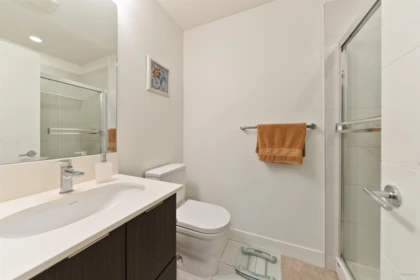 Hallway Photo of 205 733 W 3rd Street, North Vancouver, BC