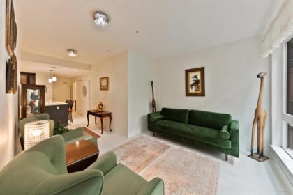 205 733 W 3rd Street, North Vancouver, BC, North Vancouver — Apartment/Condo for sale