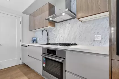 415 1526 Finlay Street, White Rock, BC, White Rock — Apartment/Condo for sale