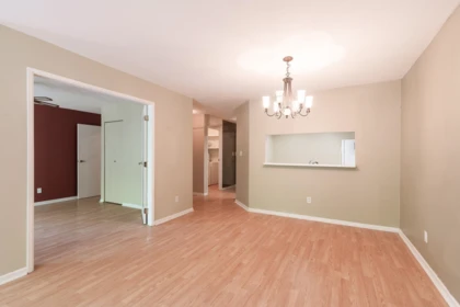 208 1695 Augusta Avenue, Burnaby, BC, Burnaby — Apartment/Condo for sale