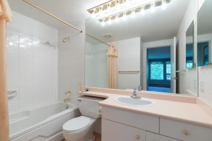 Hallway Photo of 208 1695 Augusta Avenue, Burnaby, BC
