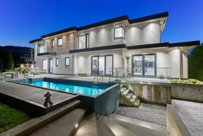 Hot Tub / Spa Photo of 1035 Greenwood Place, West Vancouver, BC