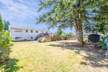 Front Yard Photo of 1189 Brisbane Avenue, Coquitlam, BC