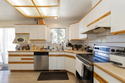 Primary Bedroom Photo of 1189 Brisbane Avenue, Coquitlam, BC