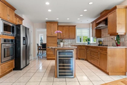 Kitchen Photo of 7304 Mount Thurston Drive, Chilliwack, BC